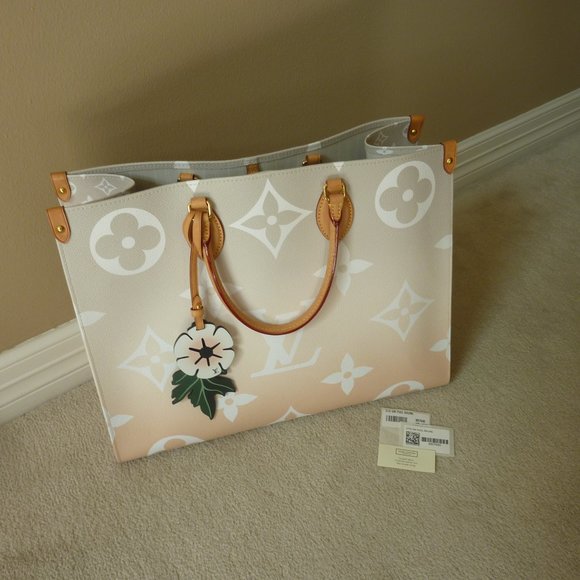 LOUIS VUITTON BY THE POOL ONTHEGO GM PEACH BRUME GRAY WHITE GIANT MONOGRAM  BAG